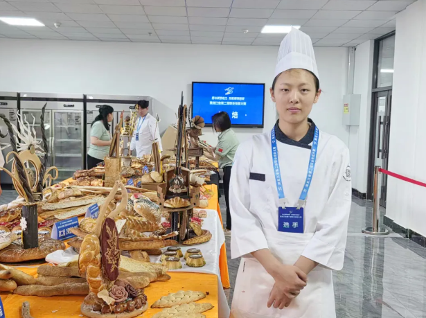 技能赛场展锋芒，滨才教育绽芳华 ——我校学子在黑龙江省第二届职业技能大赛中斩获佳绩