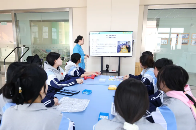 以课为基，以爱为翼  ——我校深耕教育，赋能学子成长
